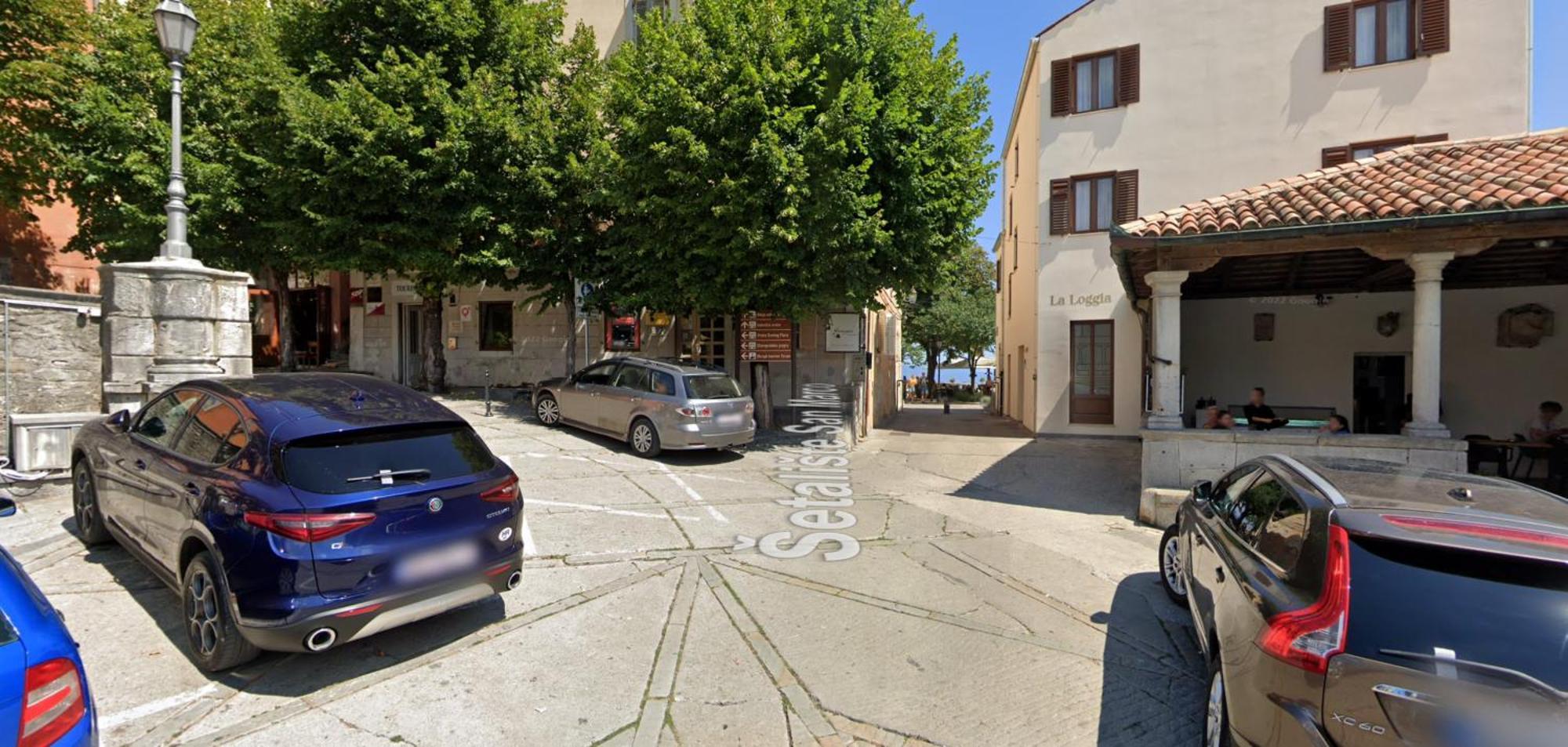 לאבין Mirakul Residence In A Cute Historic Town מראה חיצוני תמונה