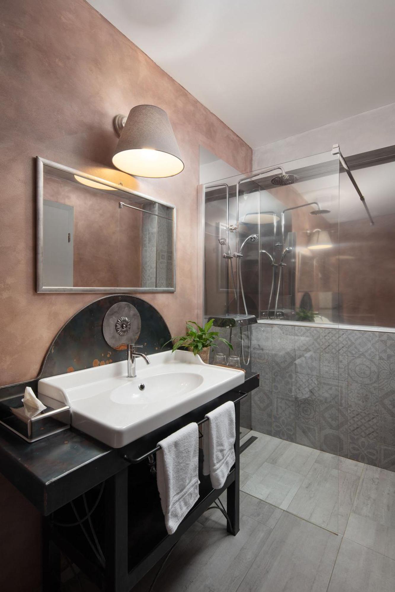 לאבין Mirakul Residence In A Cute Historic Town מראה חיצוני תמונה