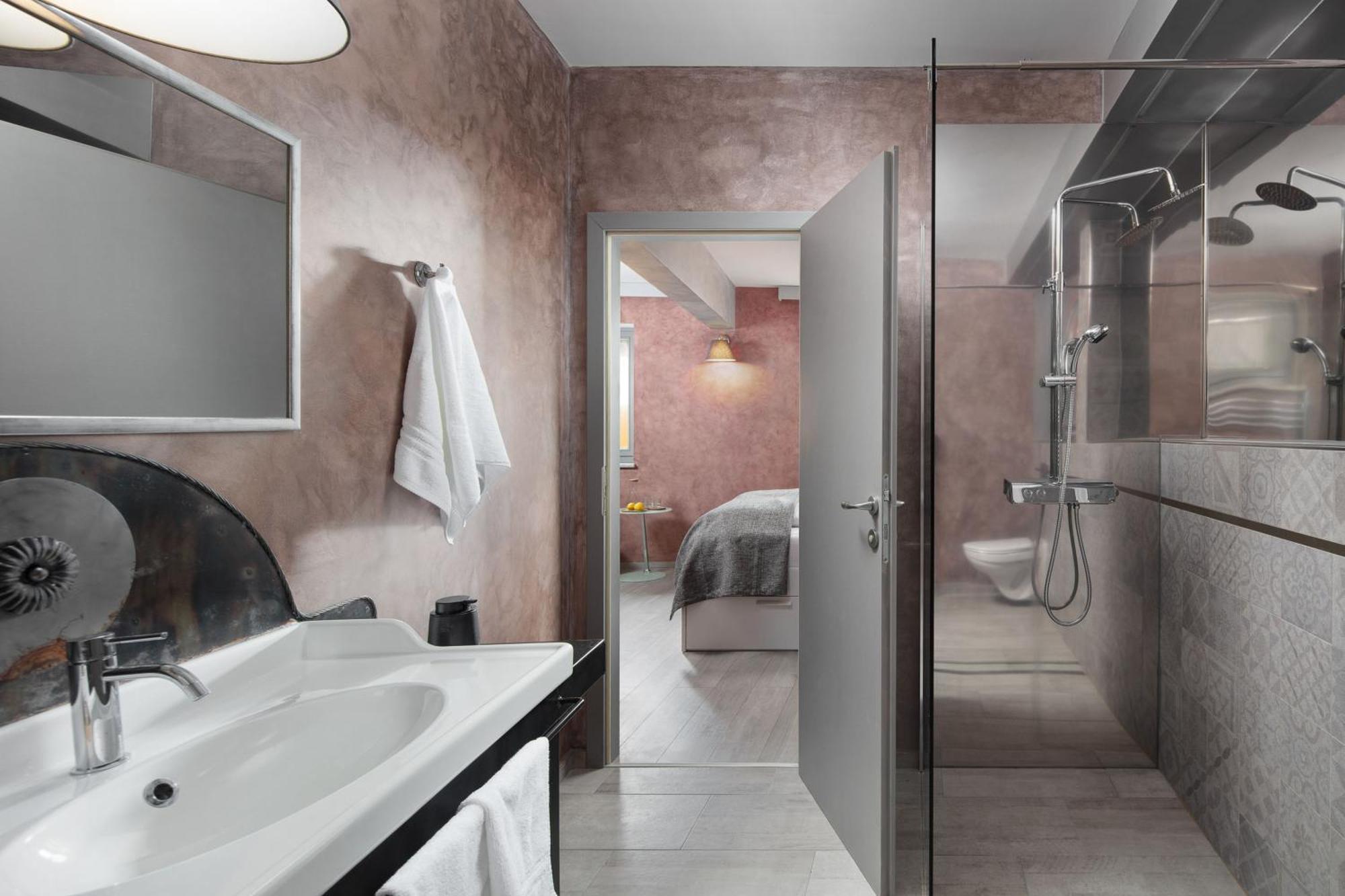 לאבין Mirakul Residence In A Cute Historic Town מראה חיצוני תמונה