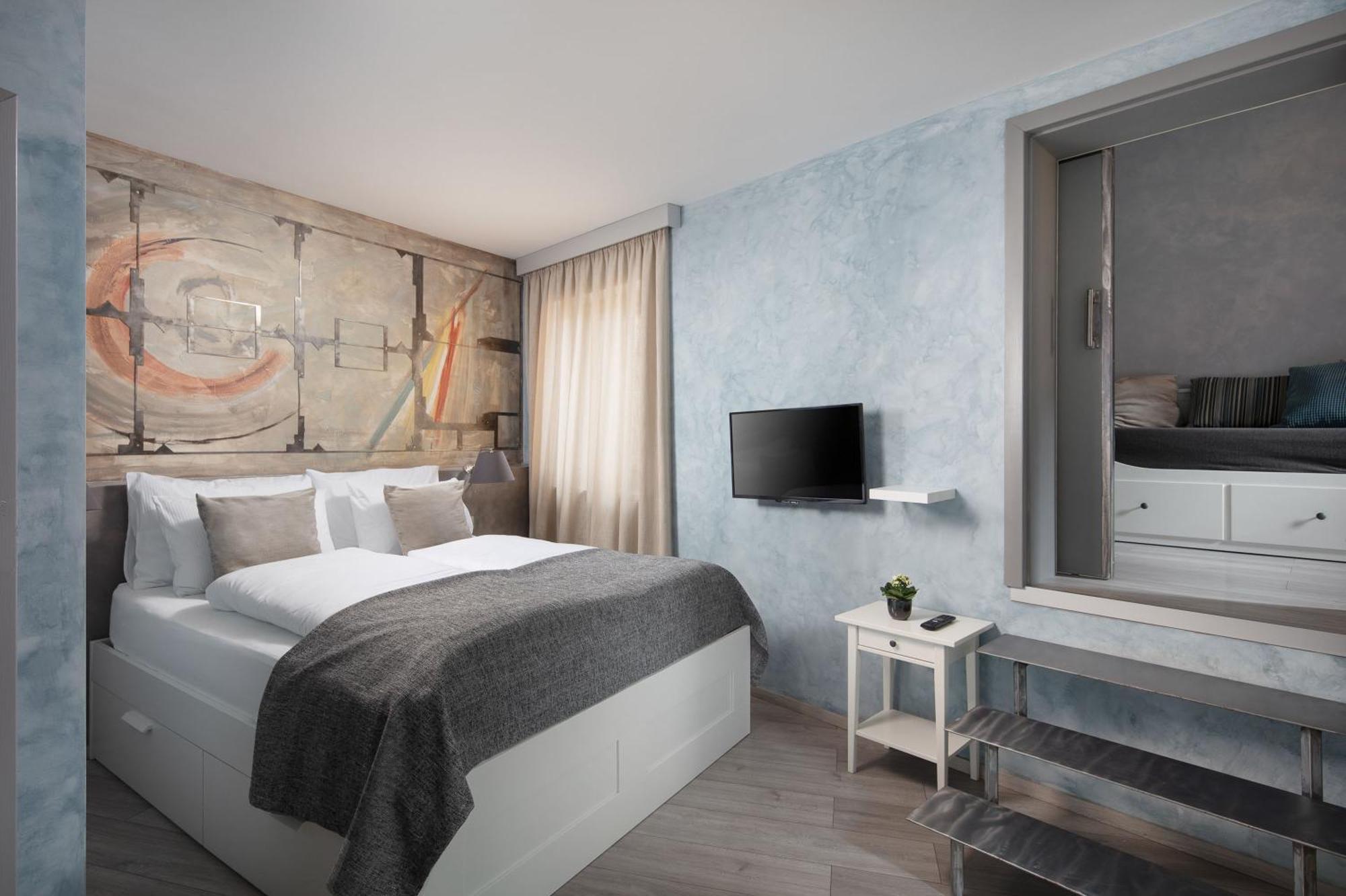 לאבין Mirakul Residence In A Cute Historic Town מראה חיצוני תמונה